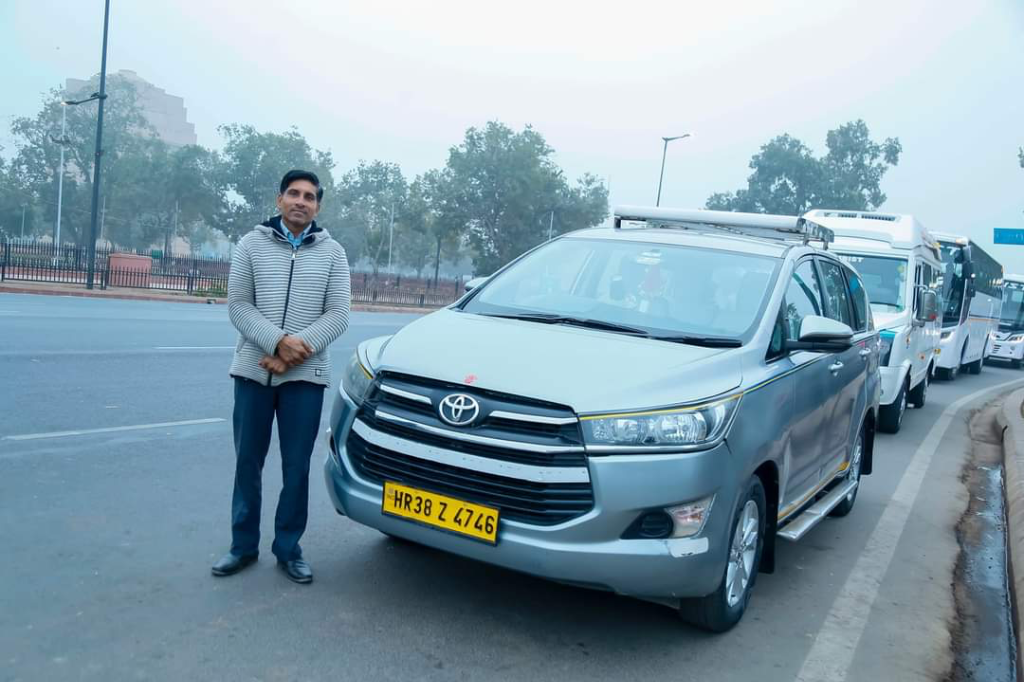 Executive Chauffeur & Innova Crysta HR38 Z 4746