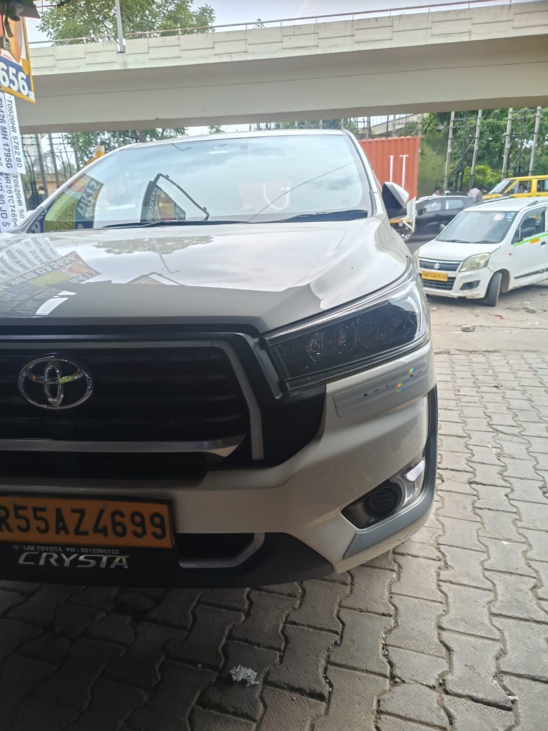 Toyota Innova Crysta HR55 AZ 4699