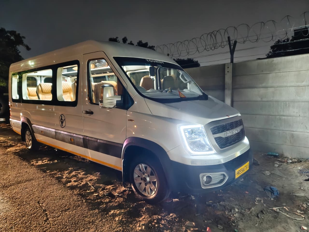 Mini Coach - Force Tempo Traveller, Urbania, Luxury Bus